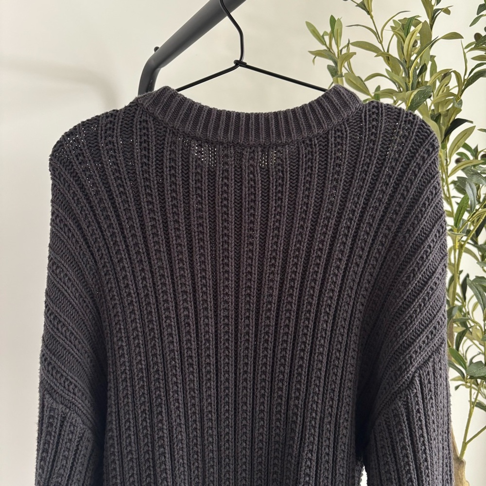 • [Universal Thread] Sweater • - Picture 7 of 8